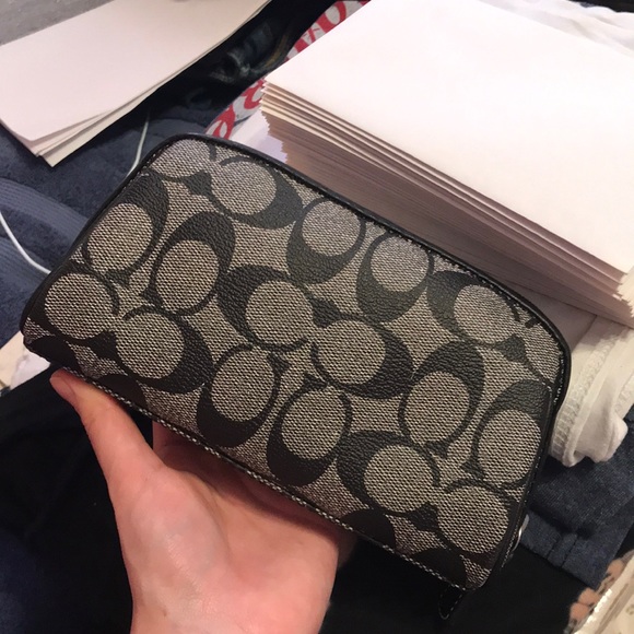 Coach - Picture 2 of 5